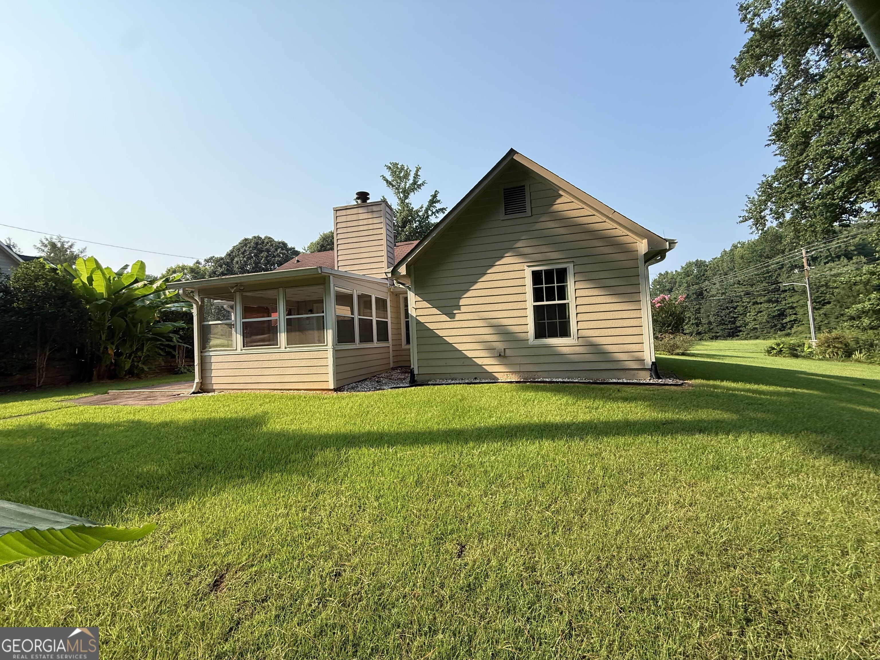3897 Saddlecreek Drive Property Photo 5