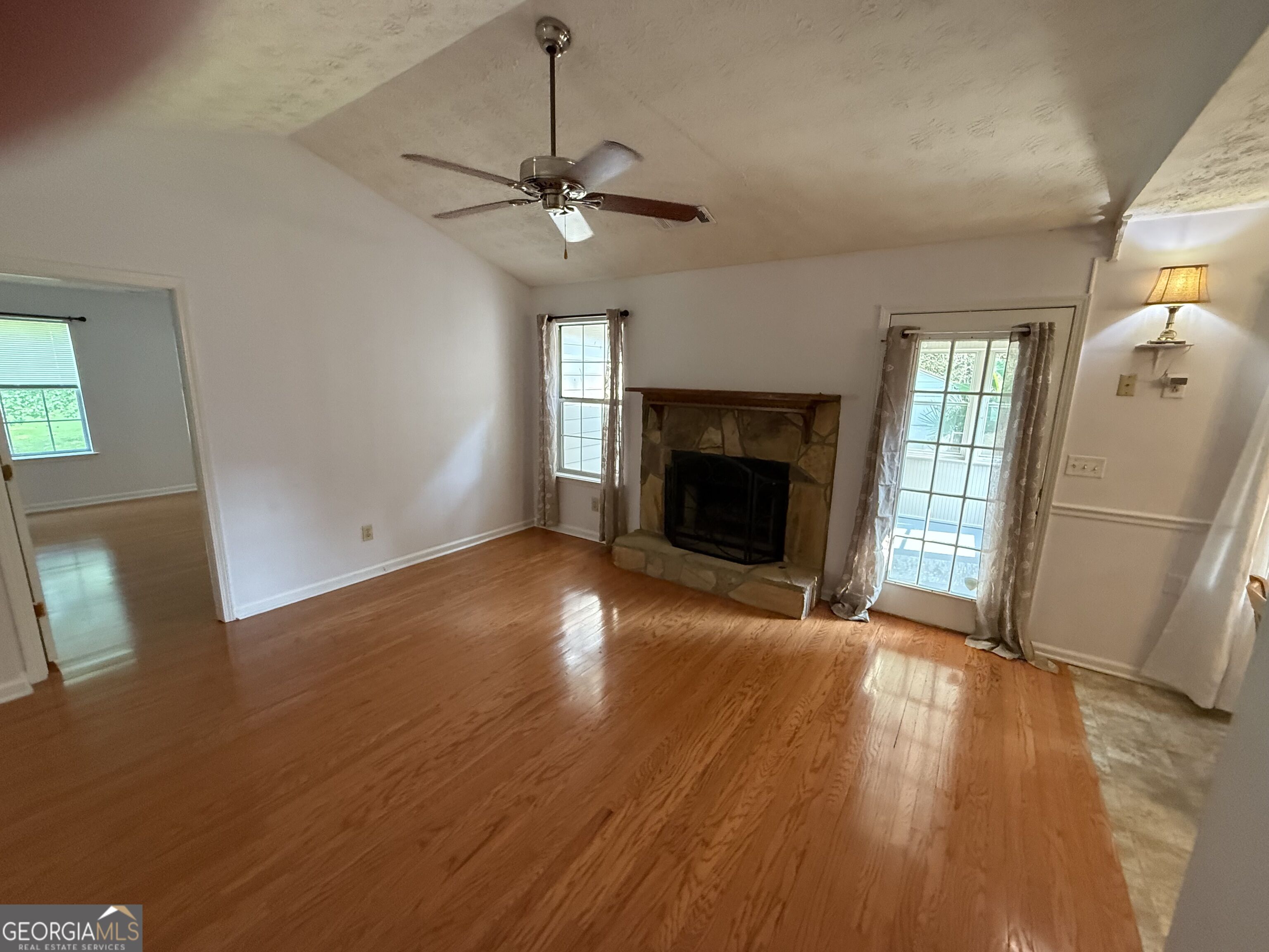 3897 Saddlecreek Drive Property Photo 16