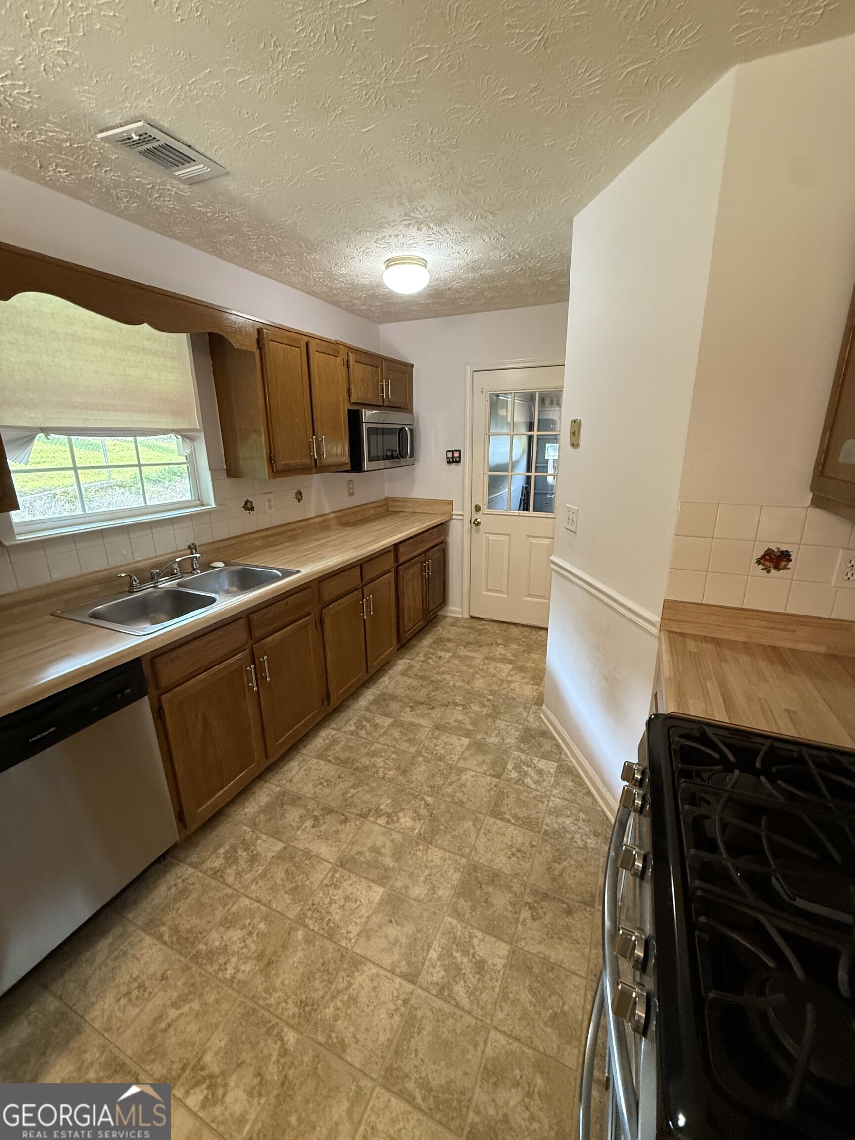 3897 Saddlecreek Drive Property Photo 24