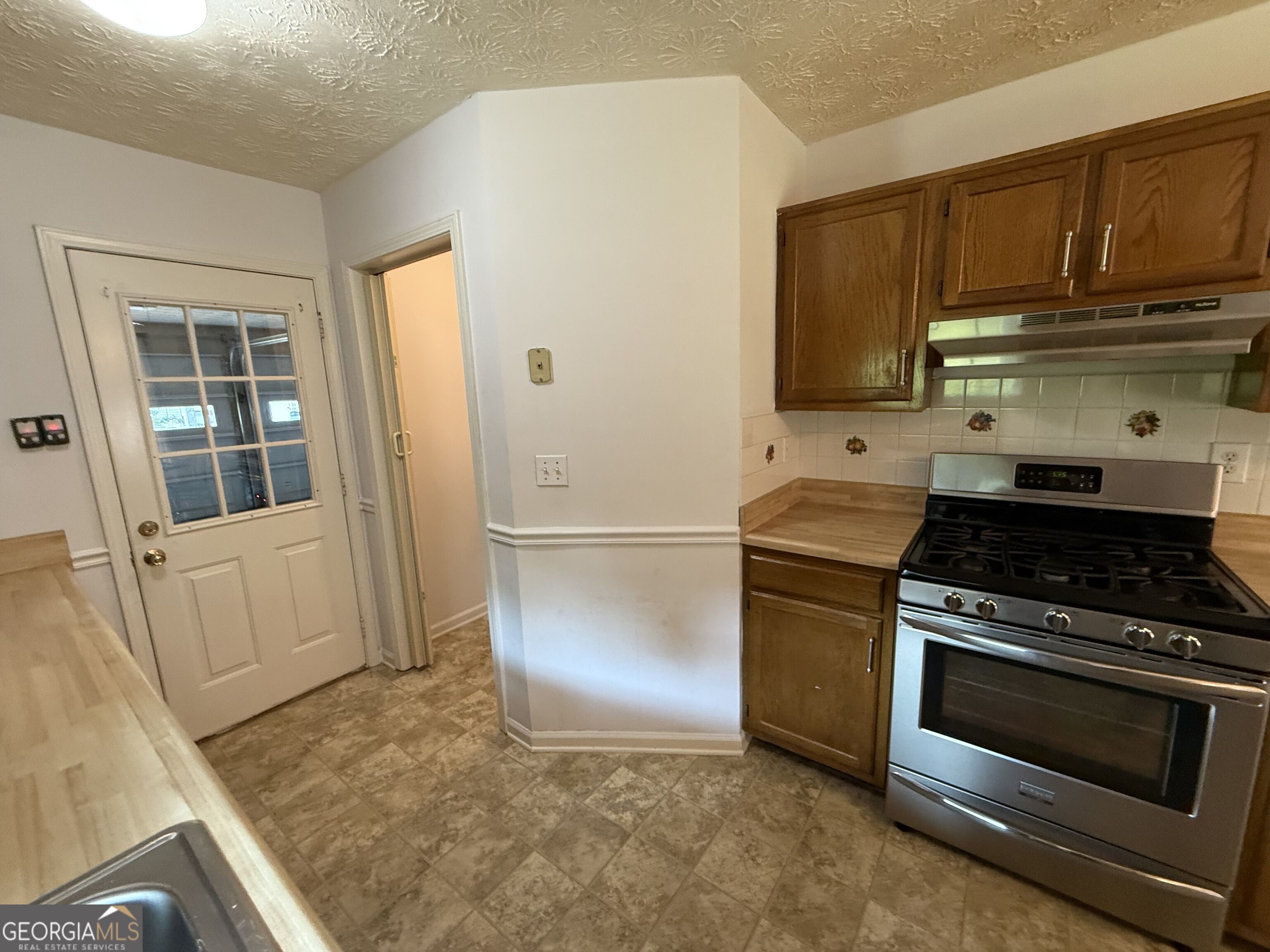 3897 Saddlecreek Drive Property Photo 25