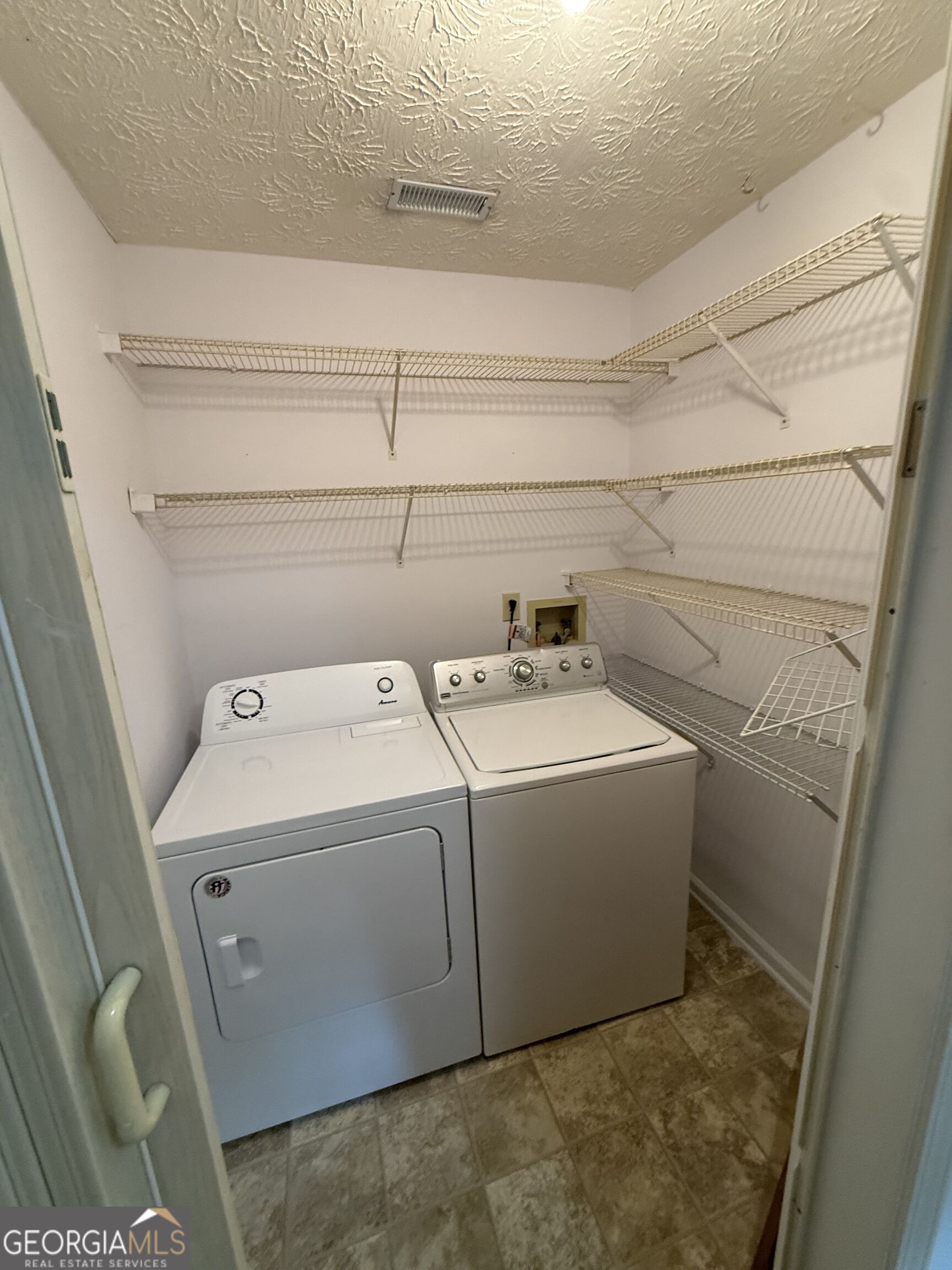 3897 Saddlecreek Drive Property Photo 29