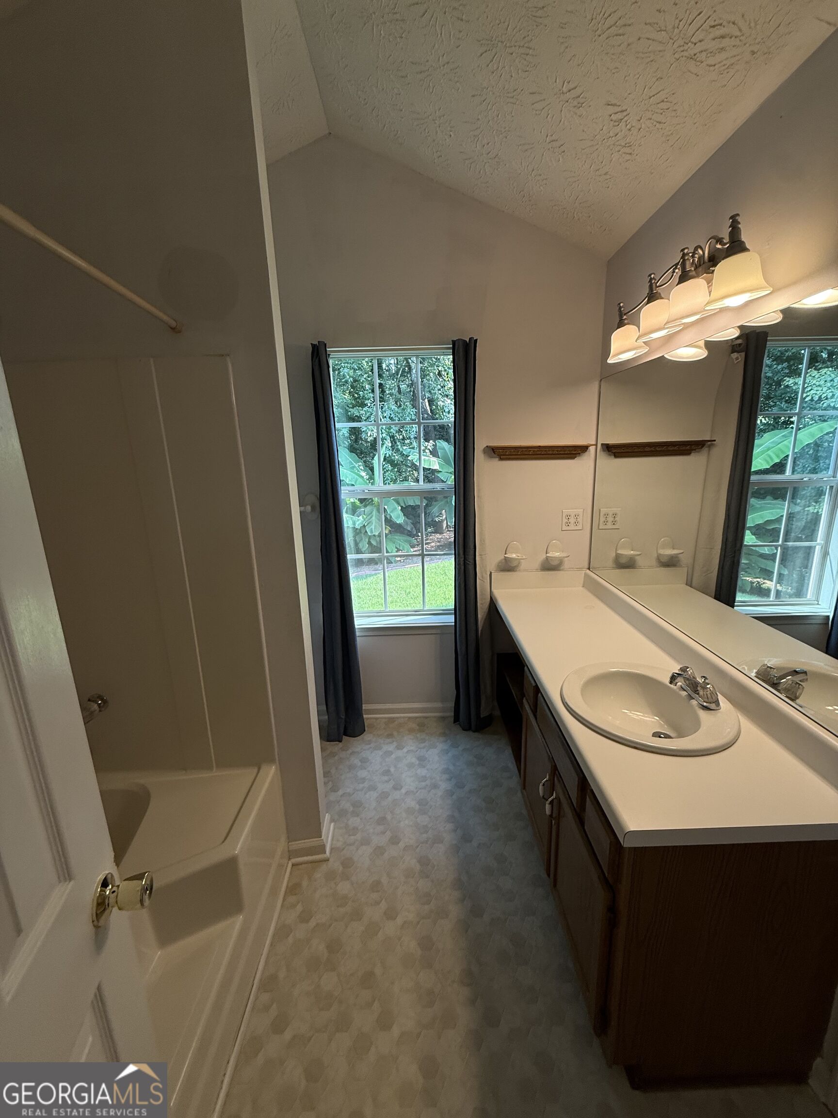 3897 Saddlecreek Drive Property Photo 42