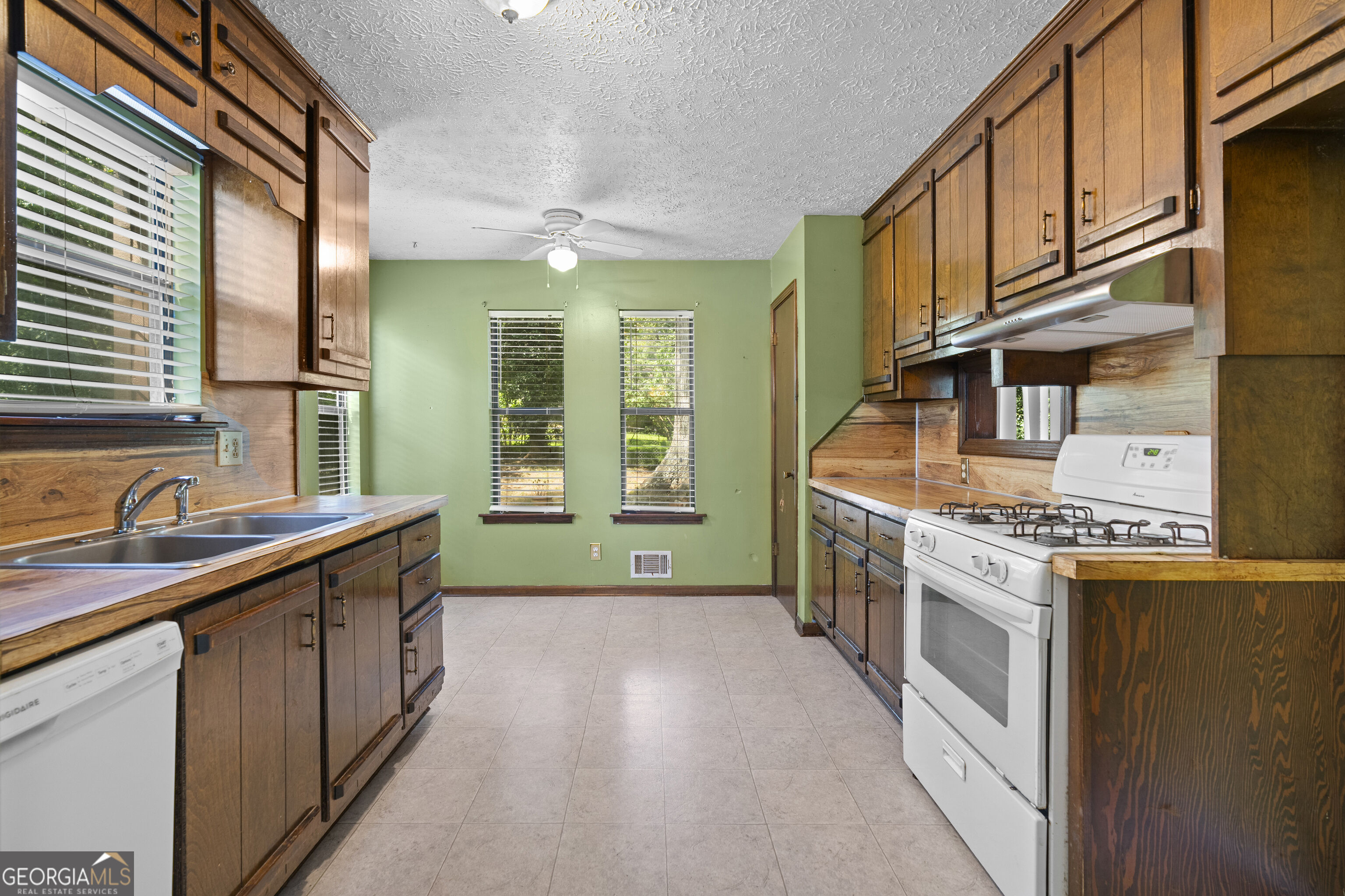 2656 Royal Oak Court Property Photo 8