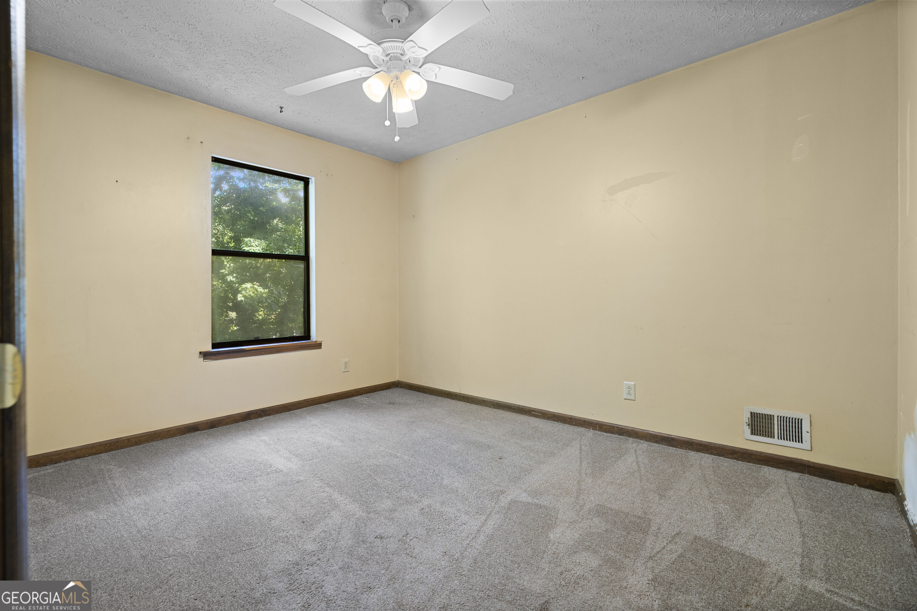 2656 Royal Oak Court Property Photo 15