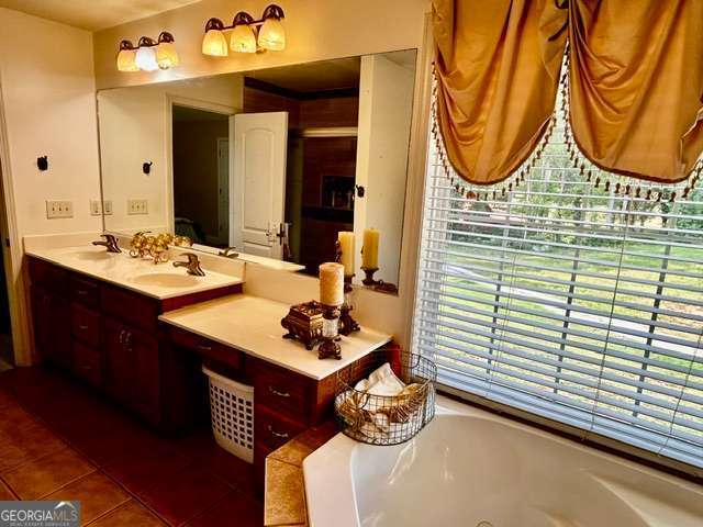 7643 Highway 145 Property Photo 13