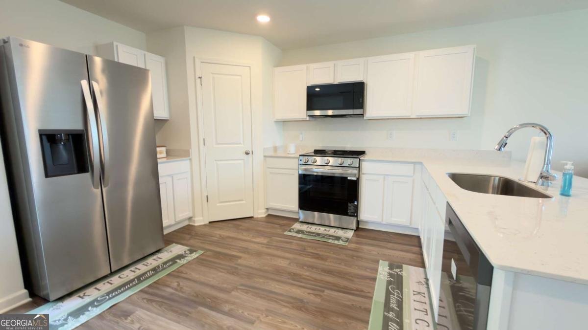 203 Kinsale Drive Property Photo 7