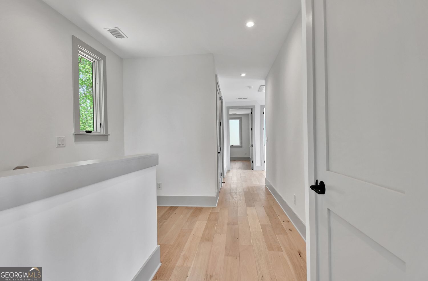 365 2nd Street Property Photo 32