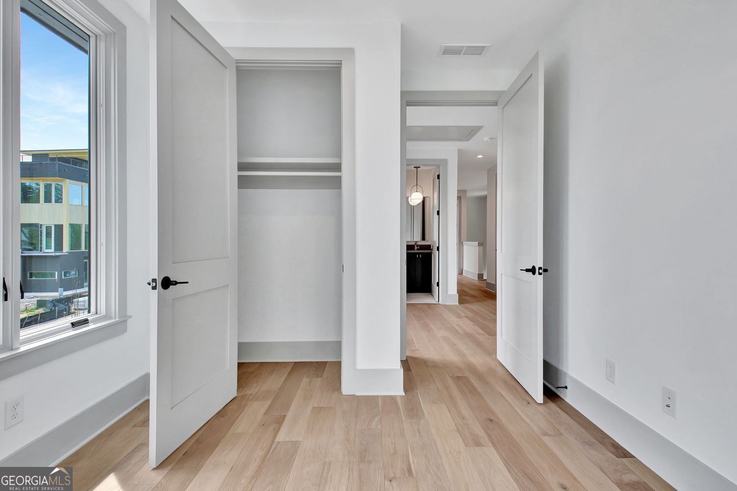 365 2nd Street Property Photo 40