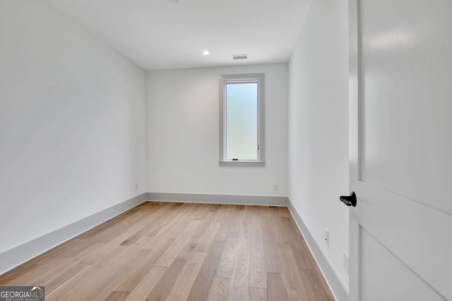 365 2nd Street Property Photo 41