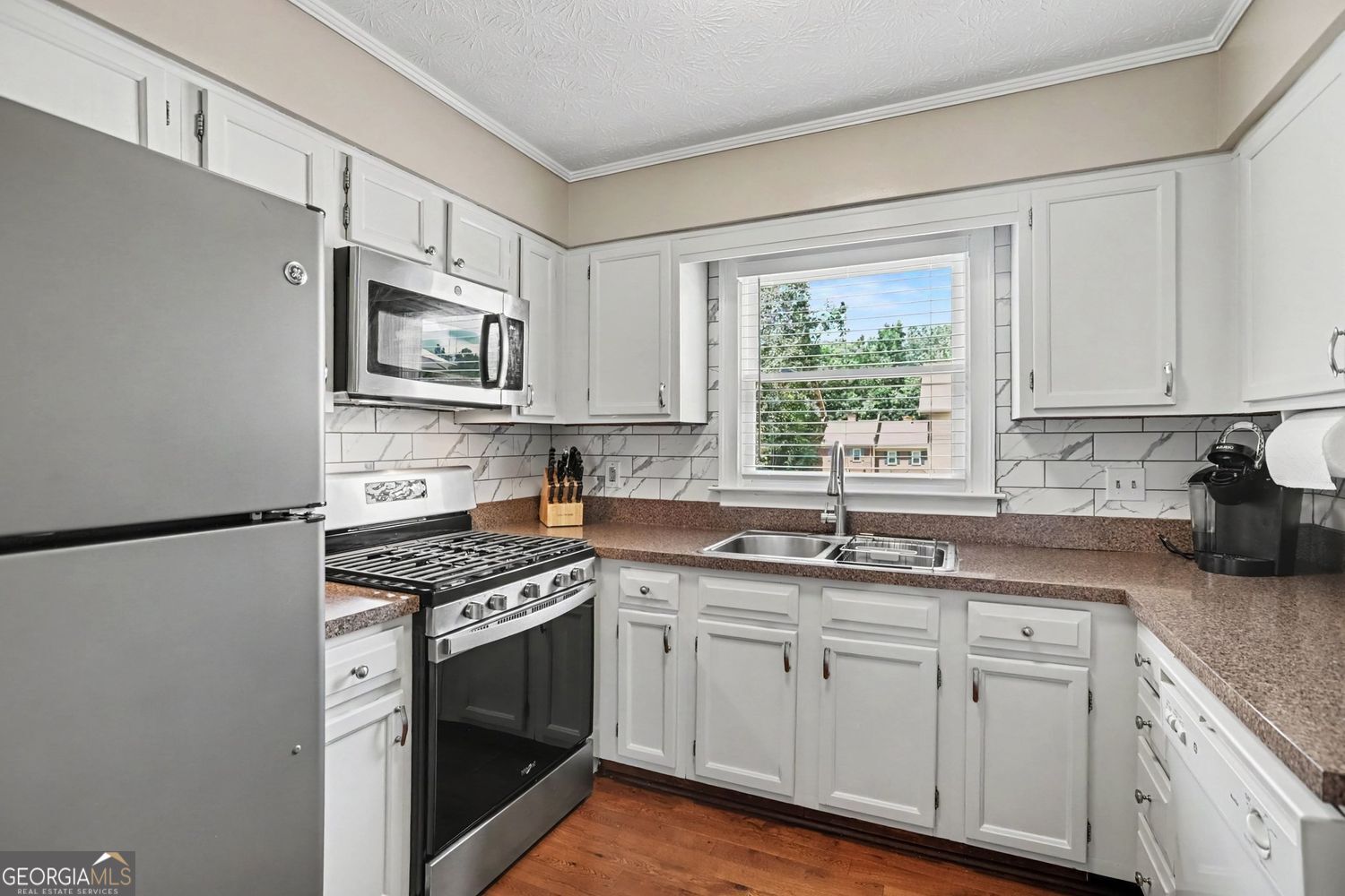 6139 Winfield Court Property Photo 10