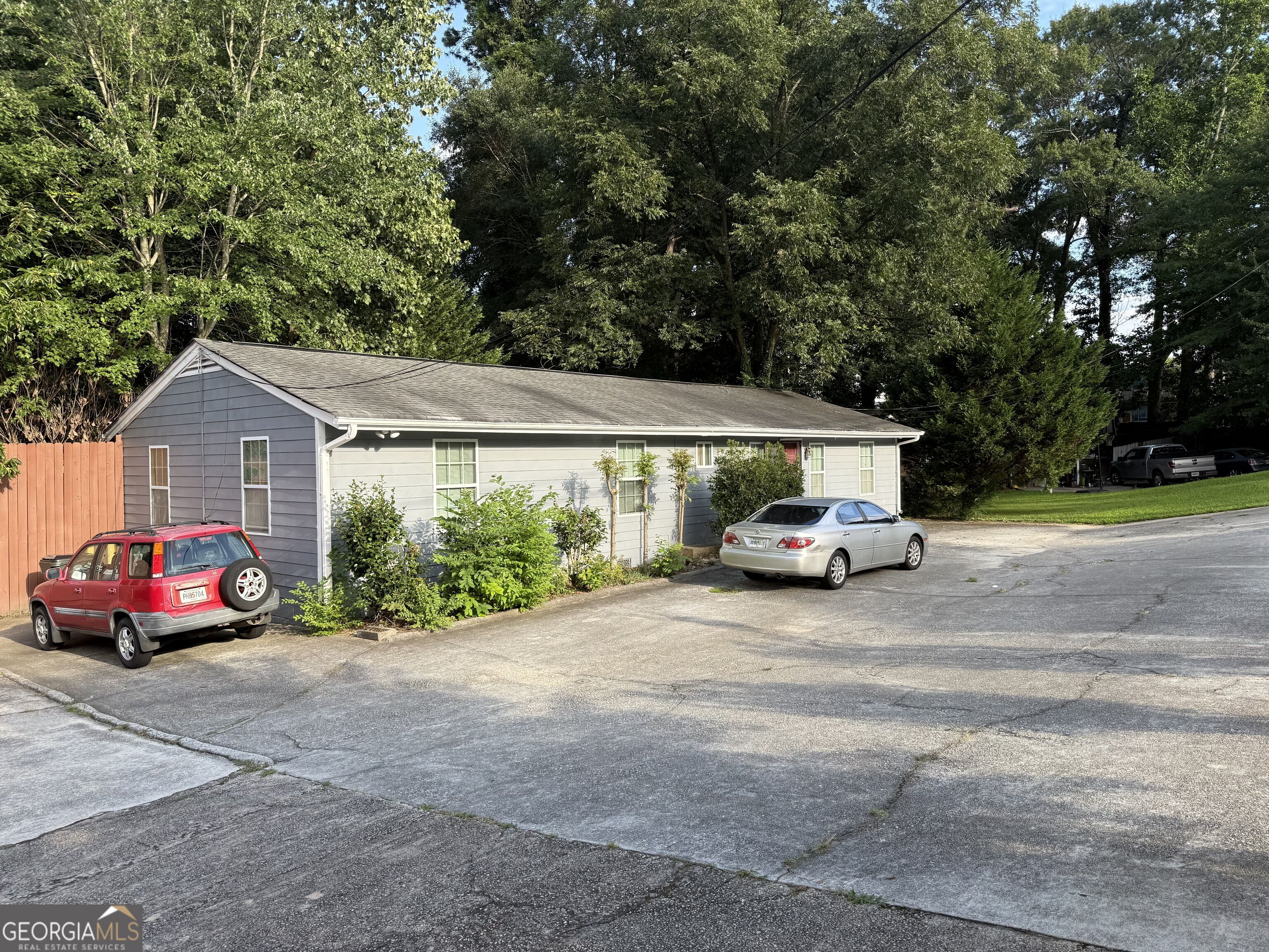 3139 Shallowford Road Property Photo 1