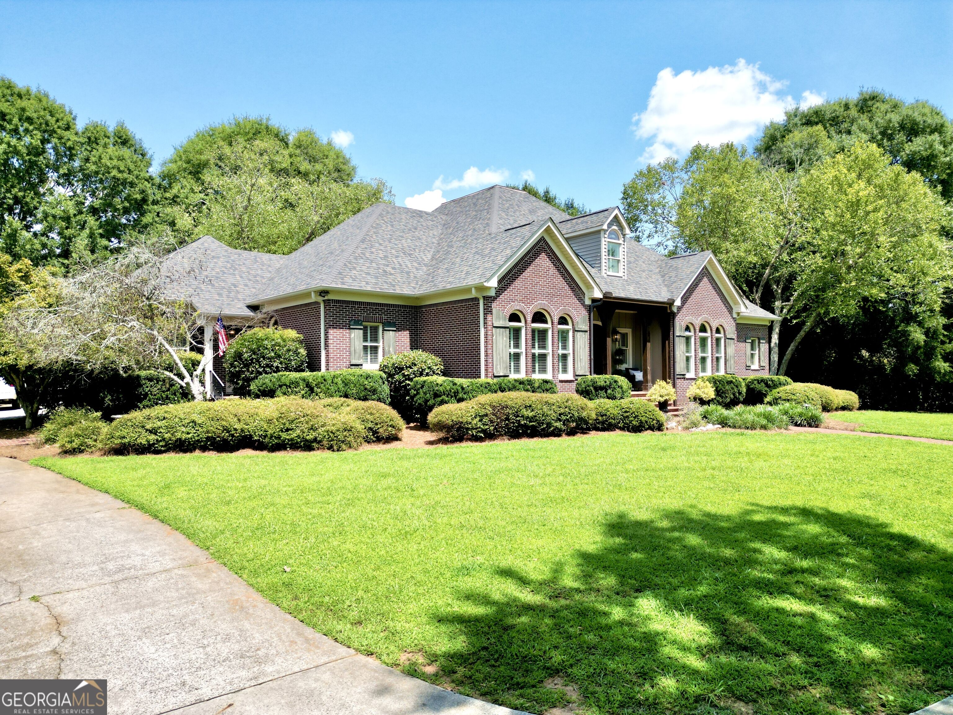 200 Shoals Ferry Road Se Property Photo 2
