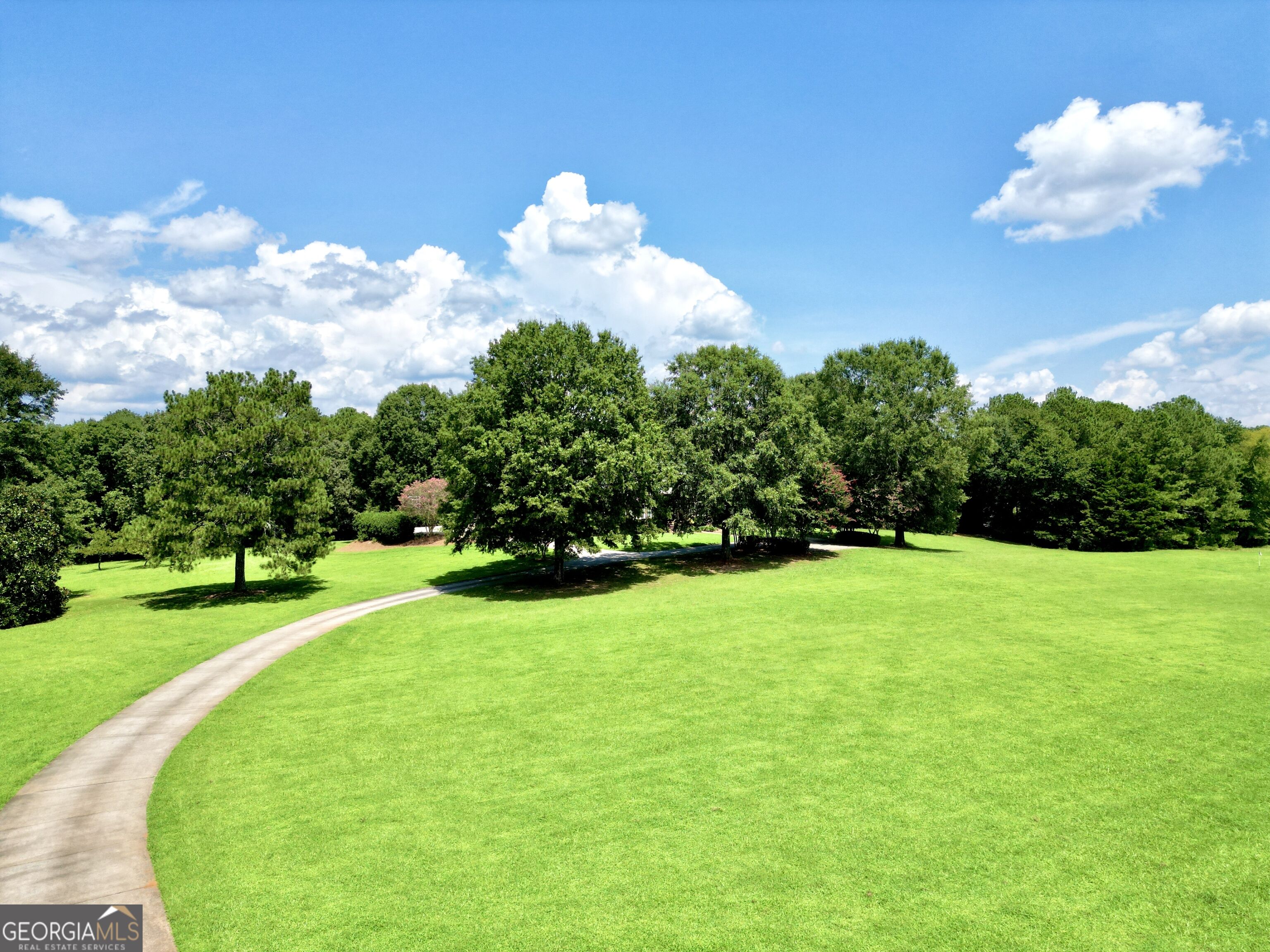 200 Shoals Ferry Road Se Property Photo 4