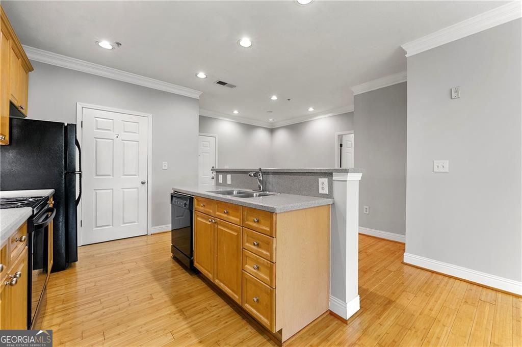 4201 Stratford Commons Property Photo 2