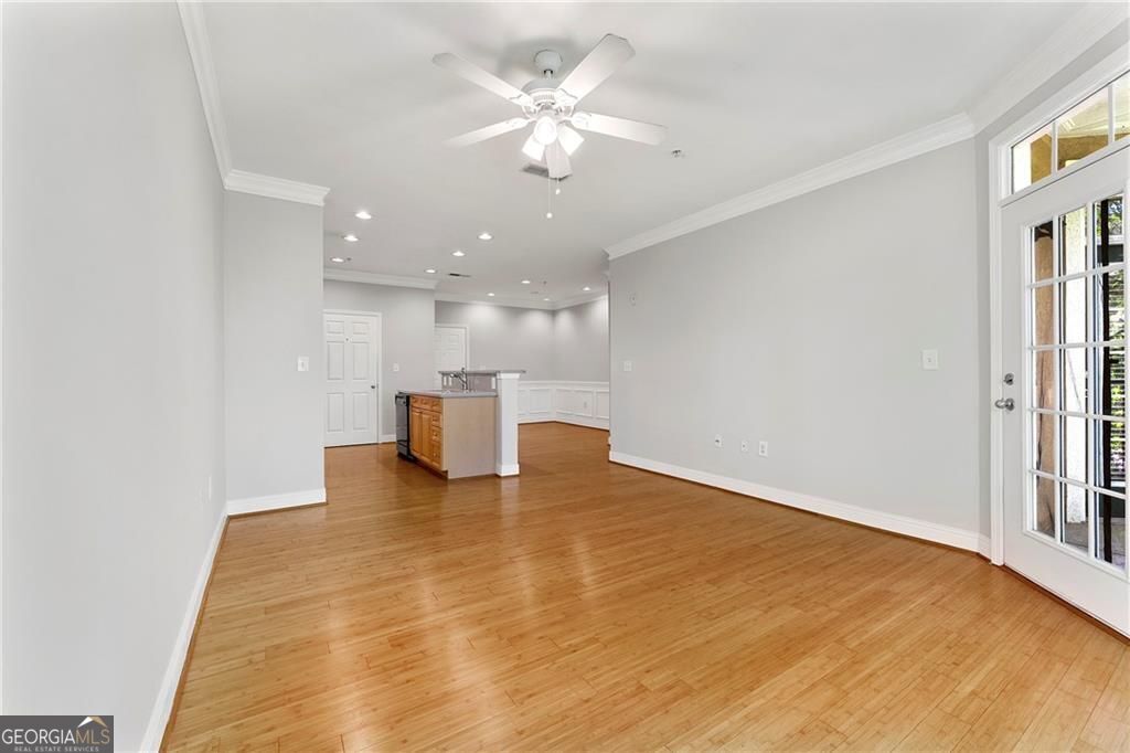 4201 Stratford Commons Property Photo 5
