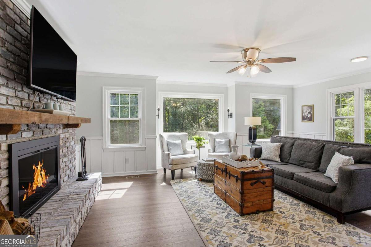 1893 Hamlin Drive Sw Property Photo 11