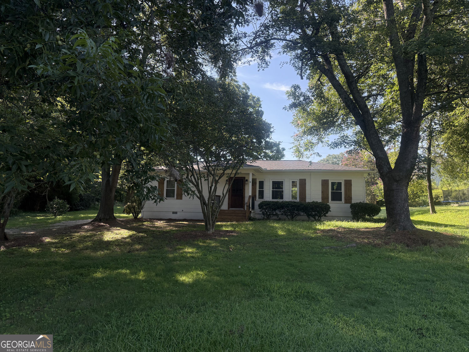 107 Lakeshore Circle Property Photo 1