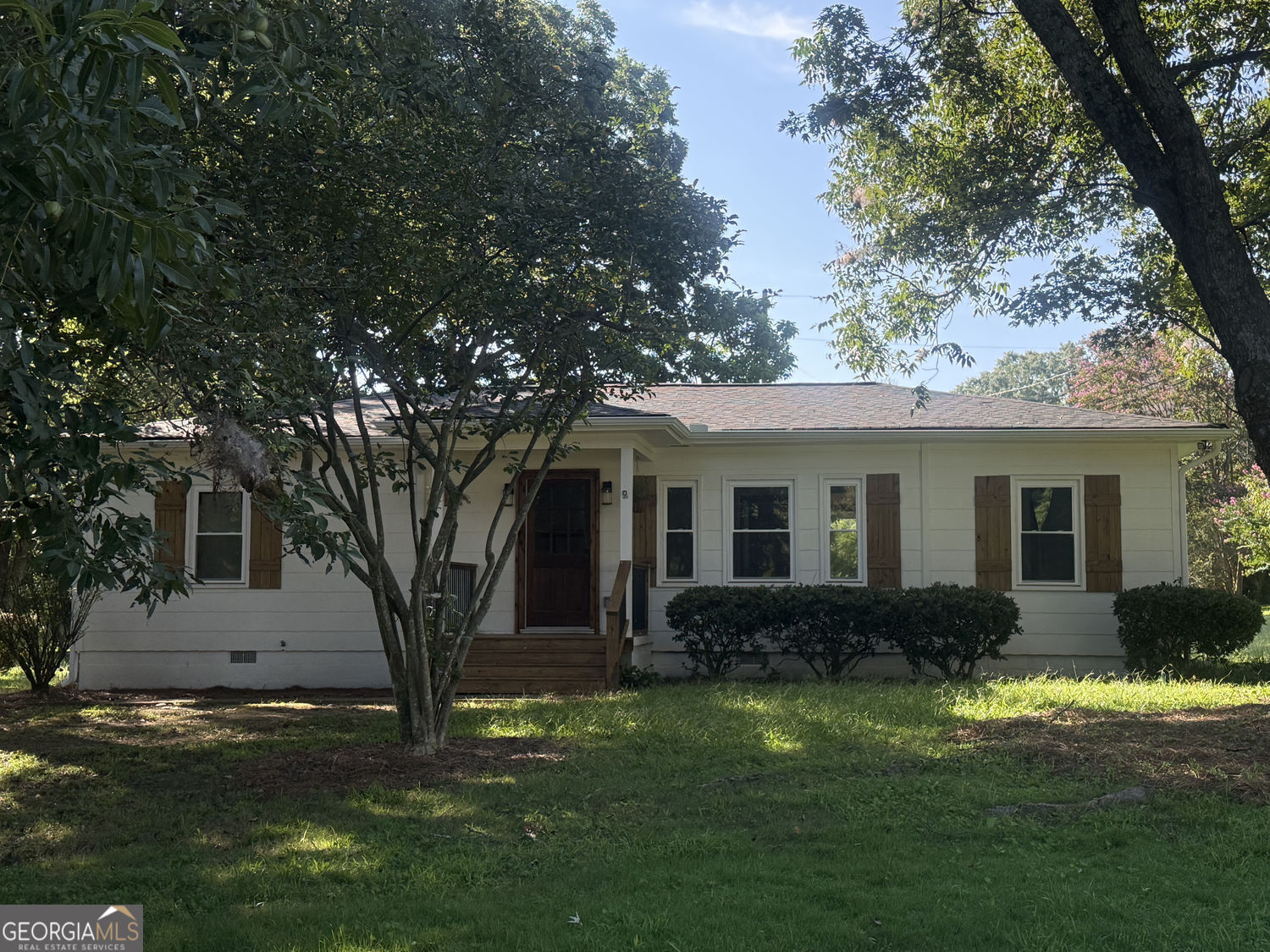 107 Lakeshore Circle Property Photo 3