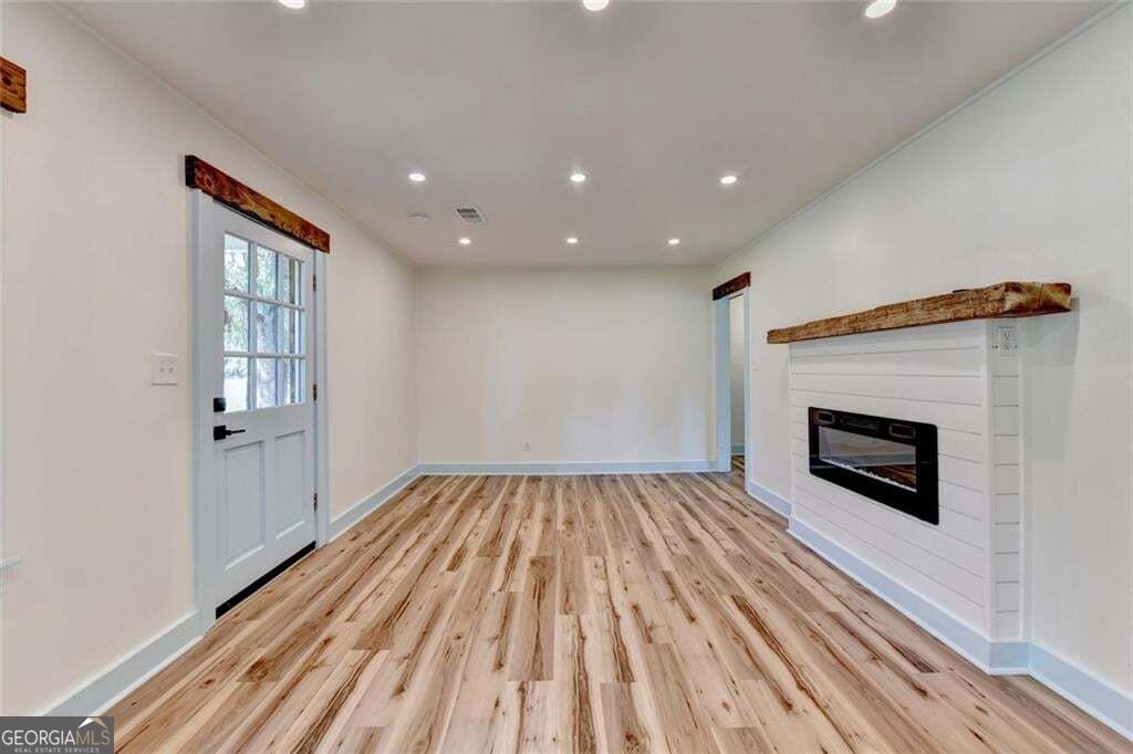 107 Lakeshore Circle Property Photo 7