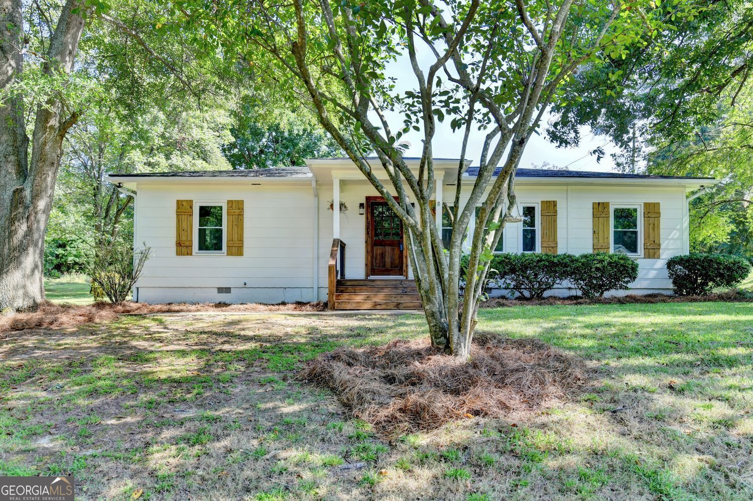 107 Lakeshore Circle Property Photo 8