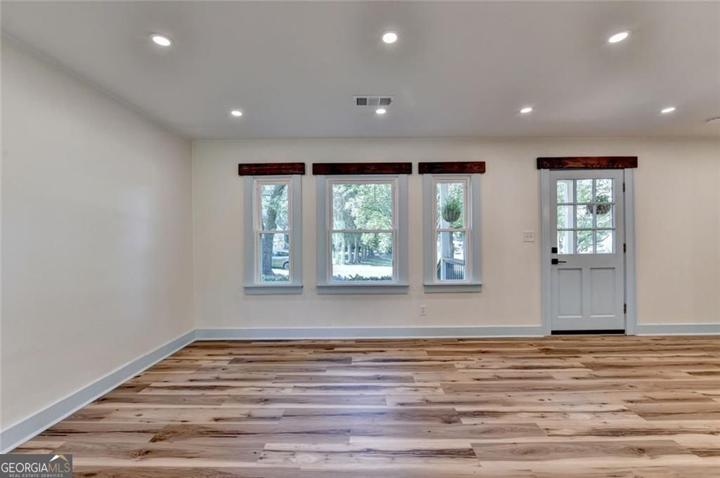 107 Lakeshore Circle Property Photo 15