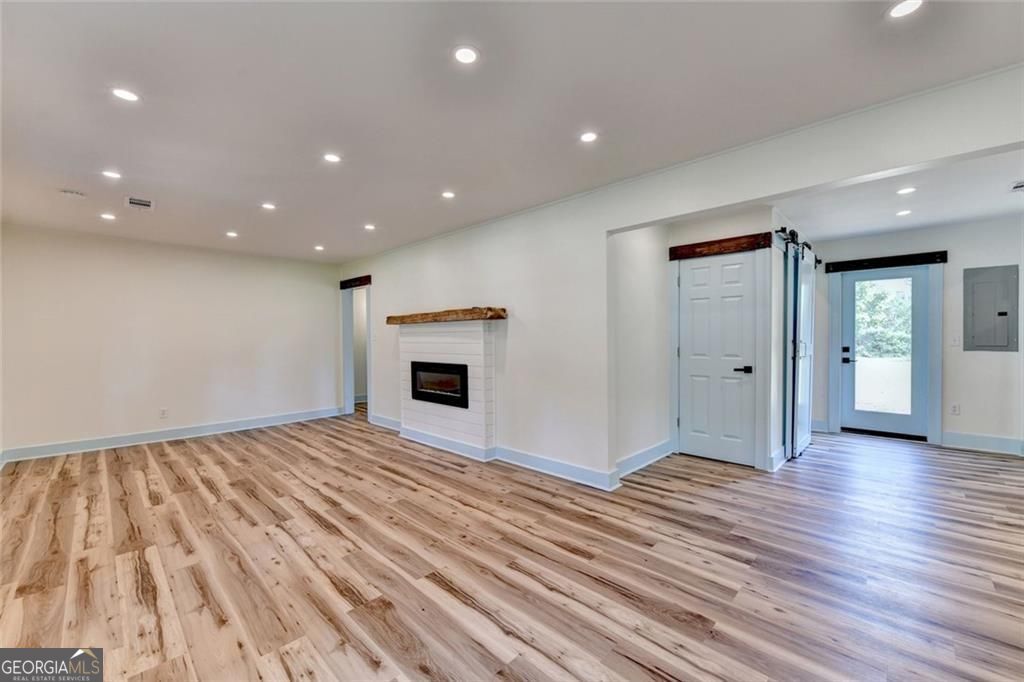 107 Lakeshore Circle Property Photo 16