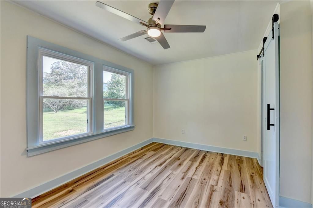 107 Lakeshore Circle Property Photo 32