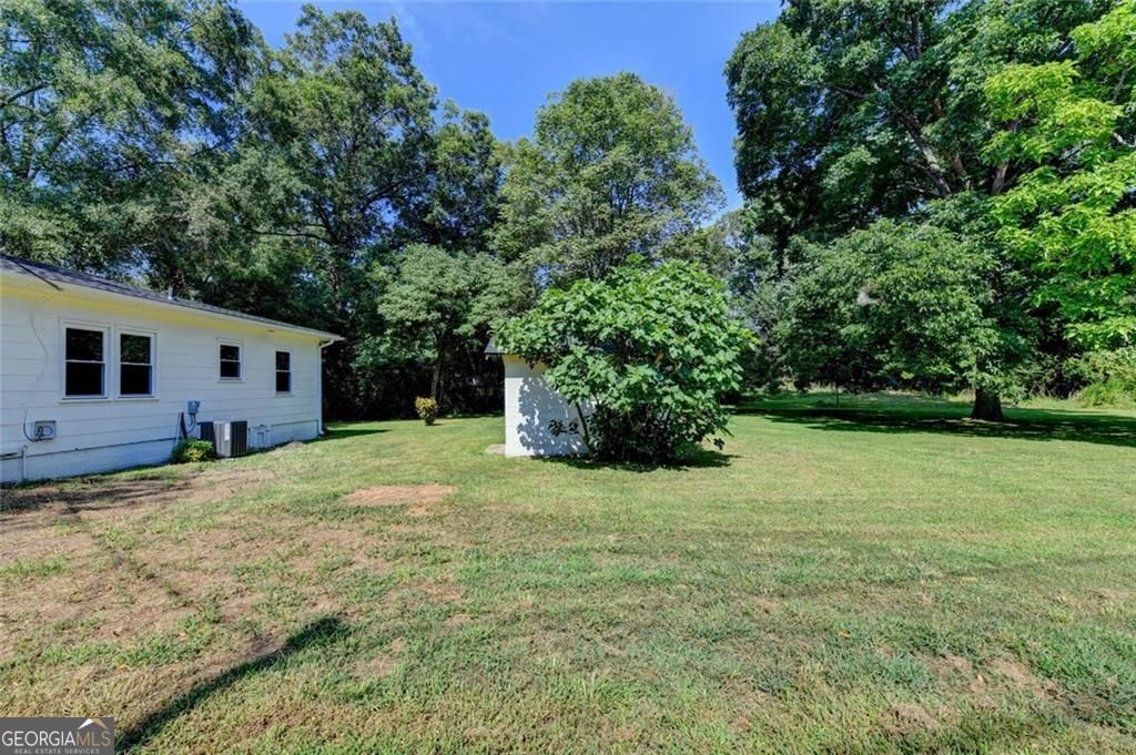 107 Lakeshore Circle Property Photo 39