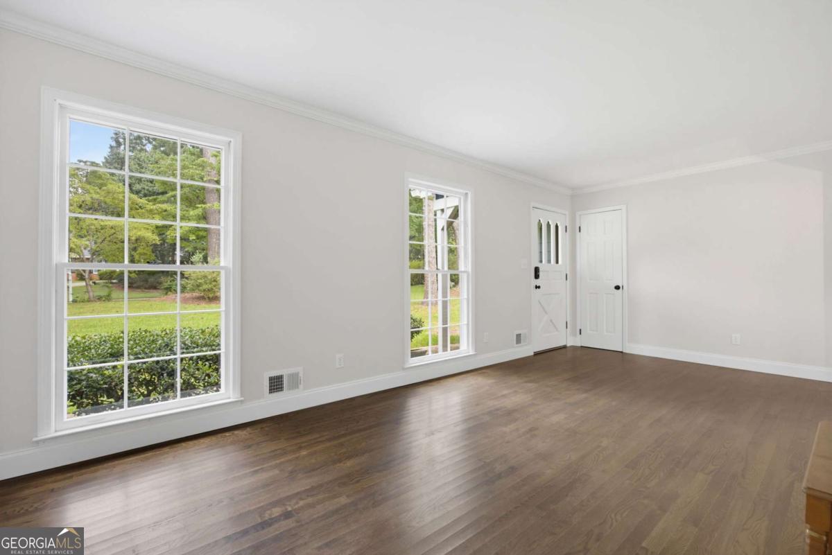 1563 Arden Drive Property Photo 6