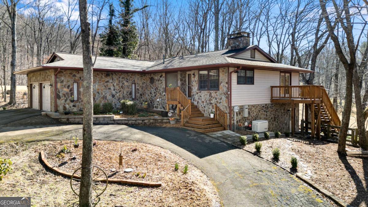 248 Duffer Drive Property Photo 2