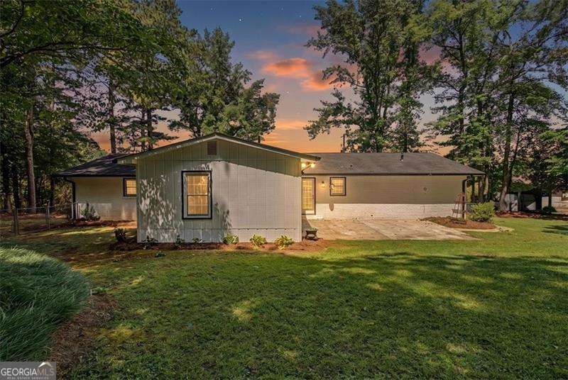 6501 Short Drive Property Photo 5