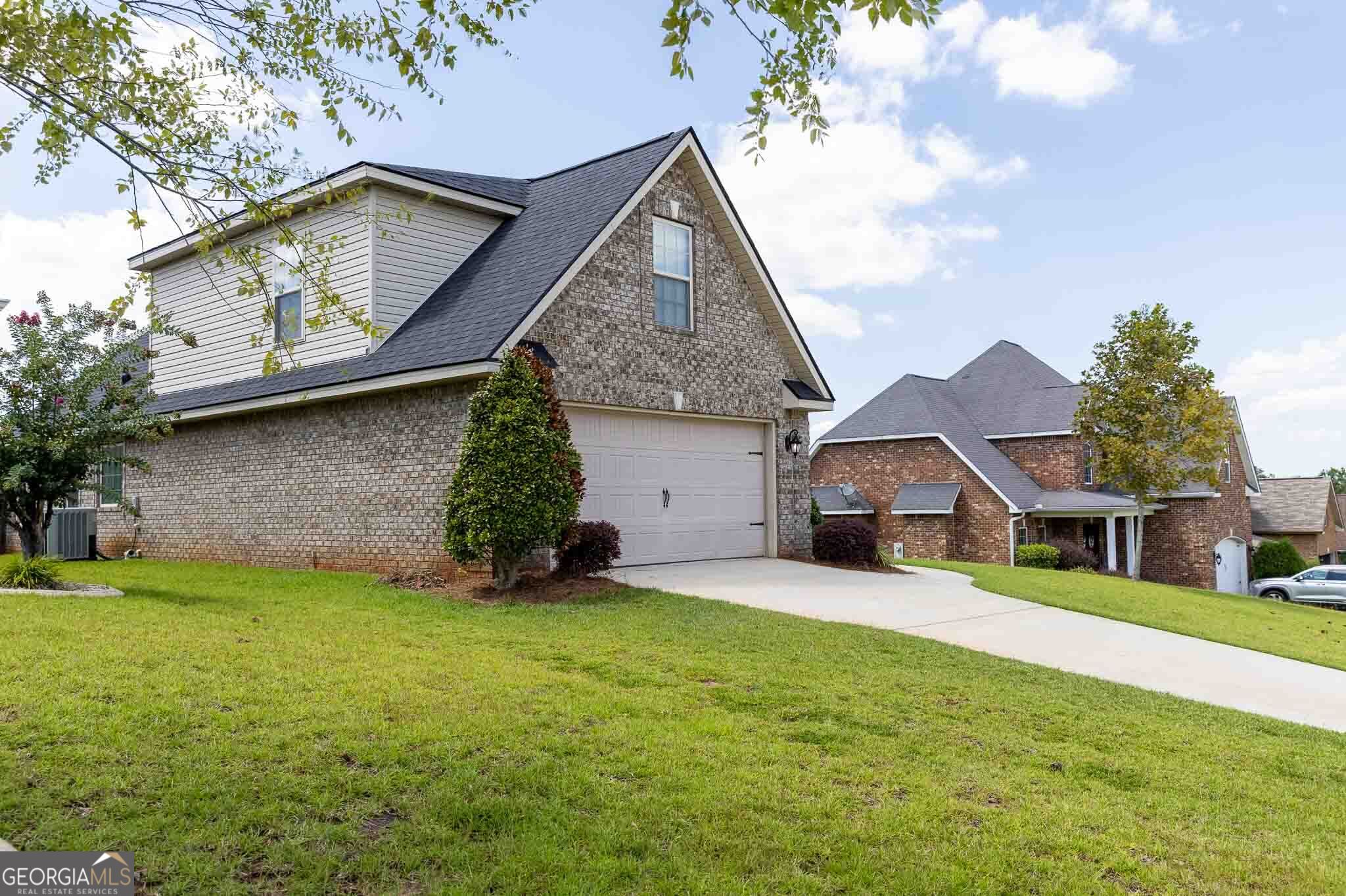 106 Fortune Way Property Photo 2
