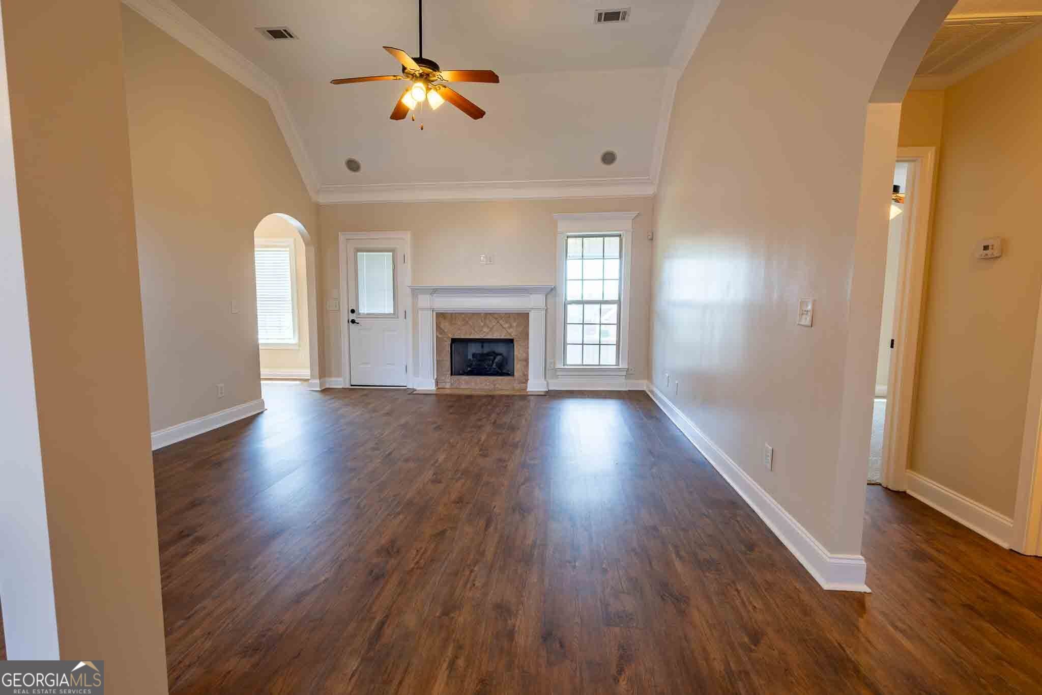 106 Fortune Way Property Photo 4