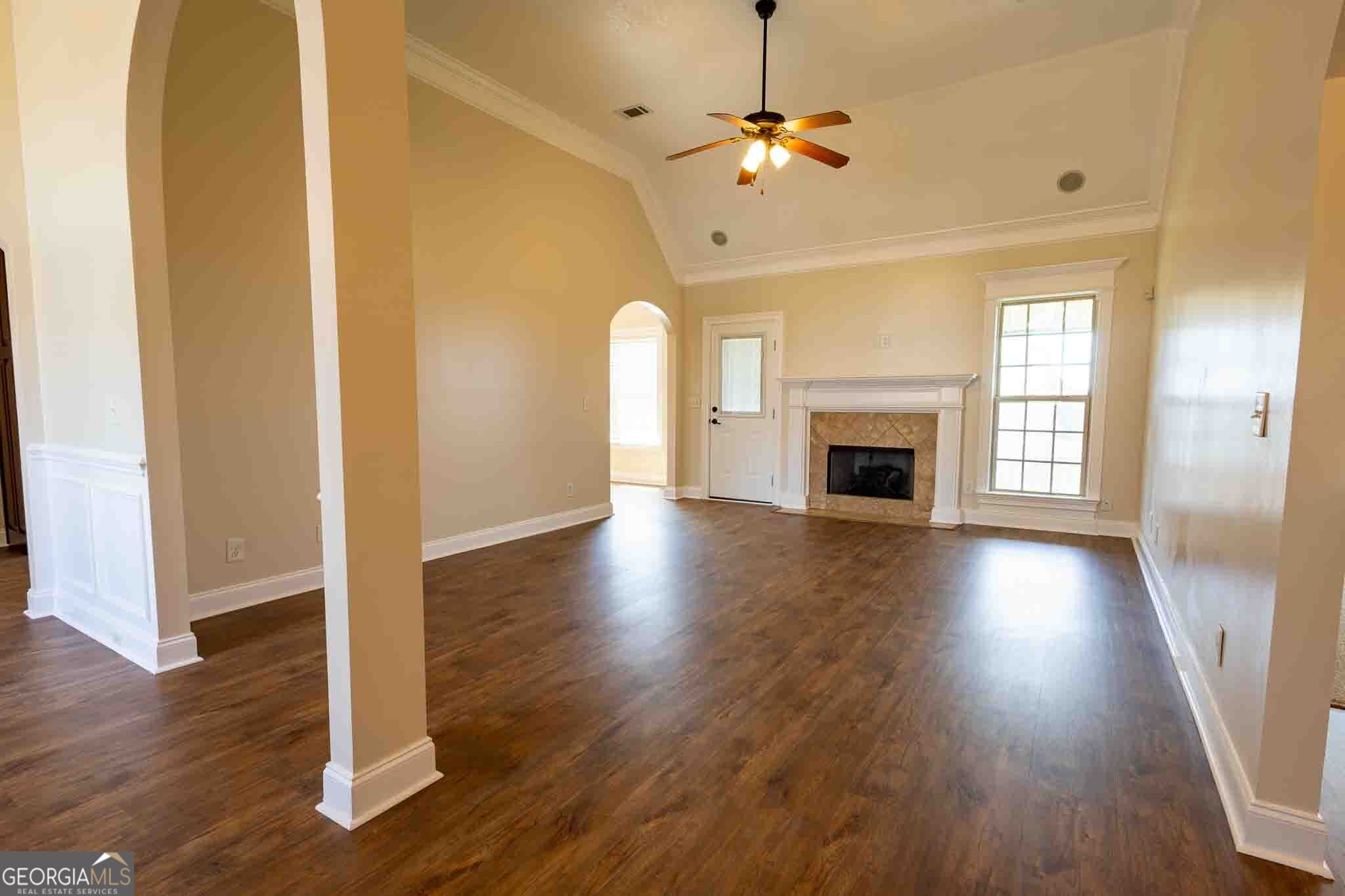 106 Fortune Way Property Photo 5