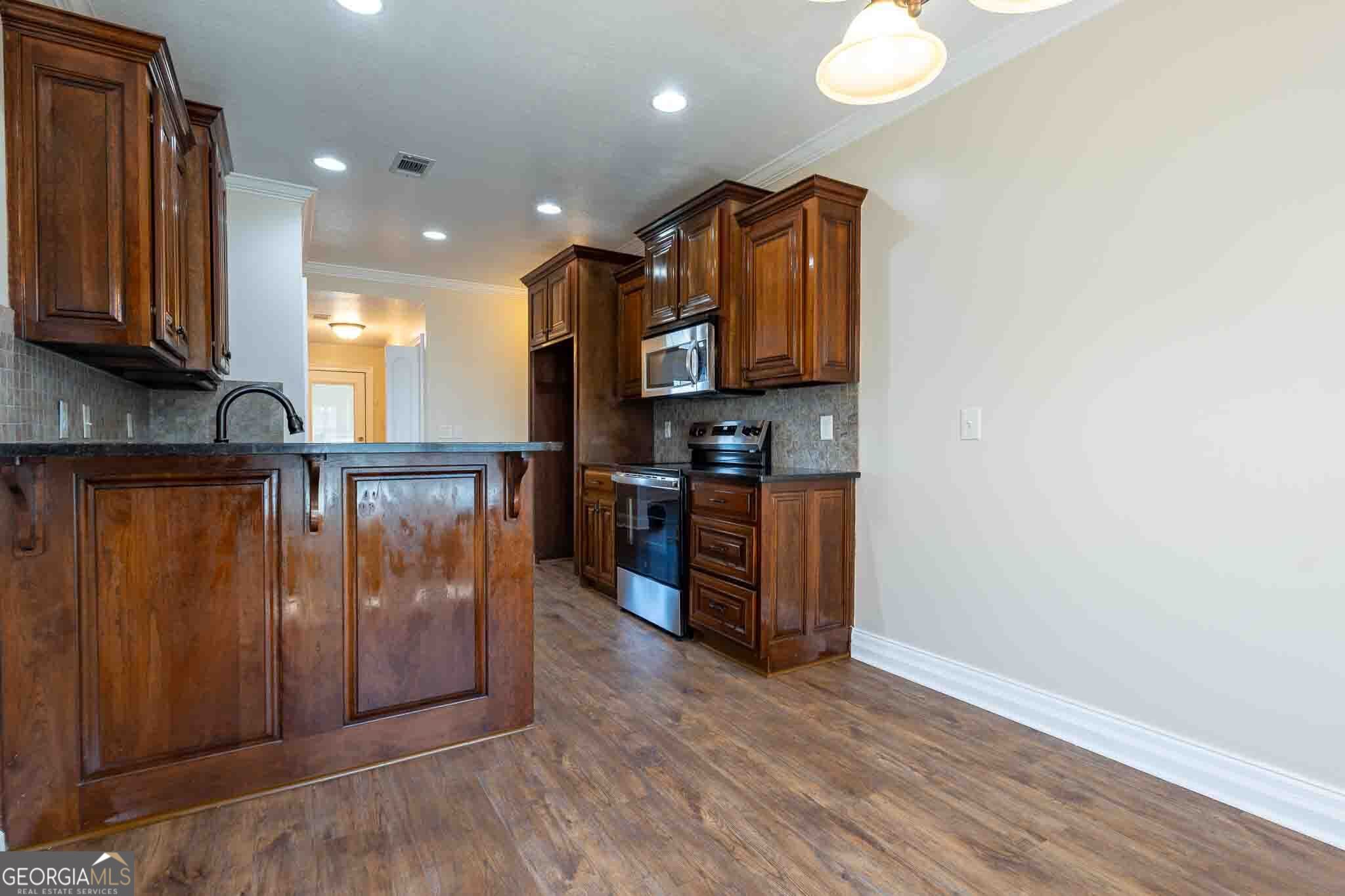 106 Fortune Way Property Photo 12