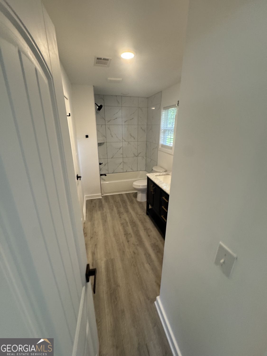 6365 Connell Road Property Photo 10