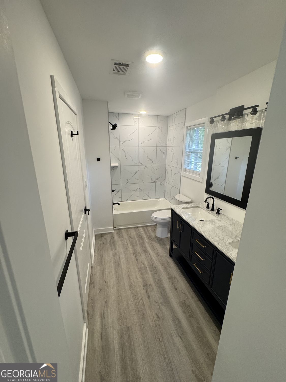 6365 Connell Road Property Photo 11