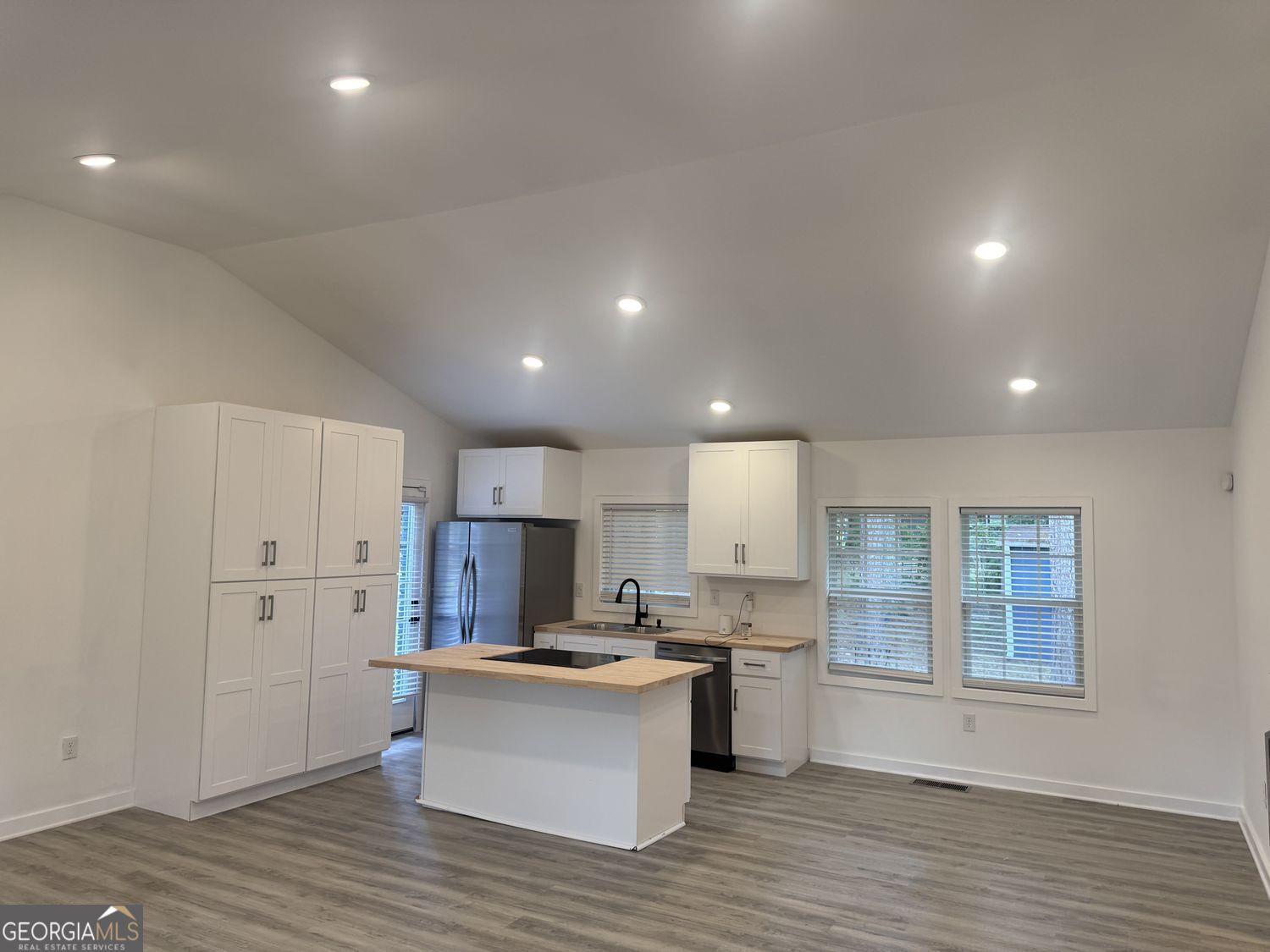 6365 Connell Road Property Photo 25