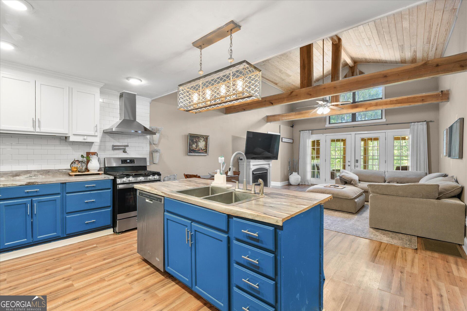 5076 Bevis Road Property Photo 8