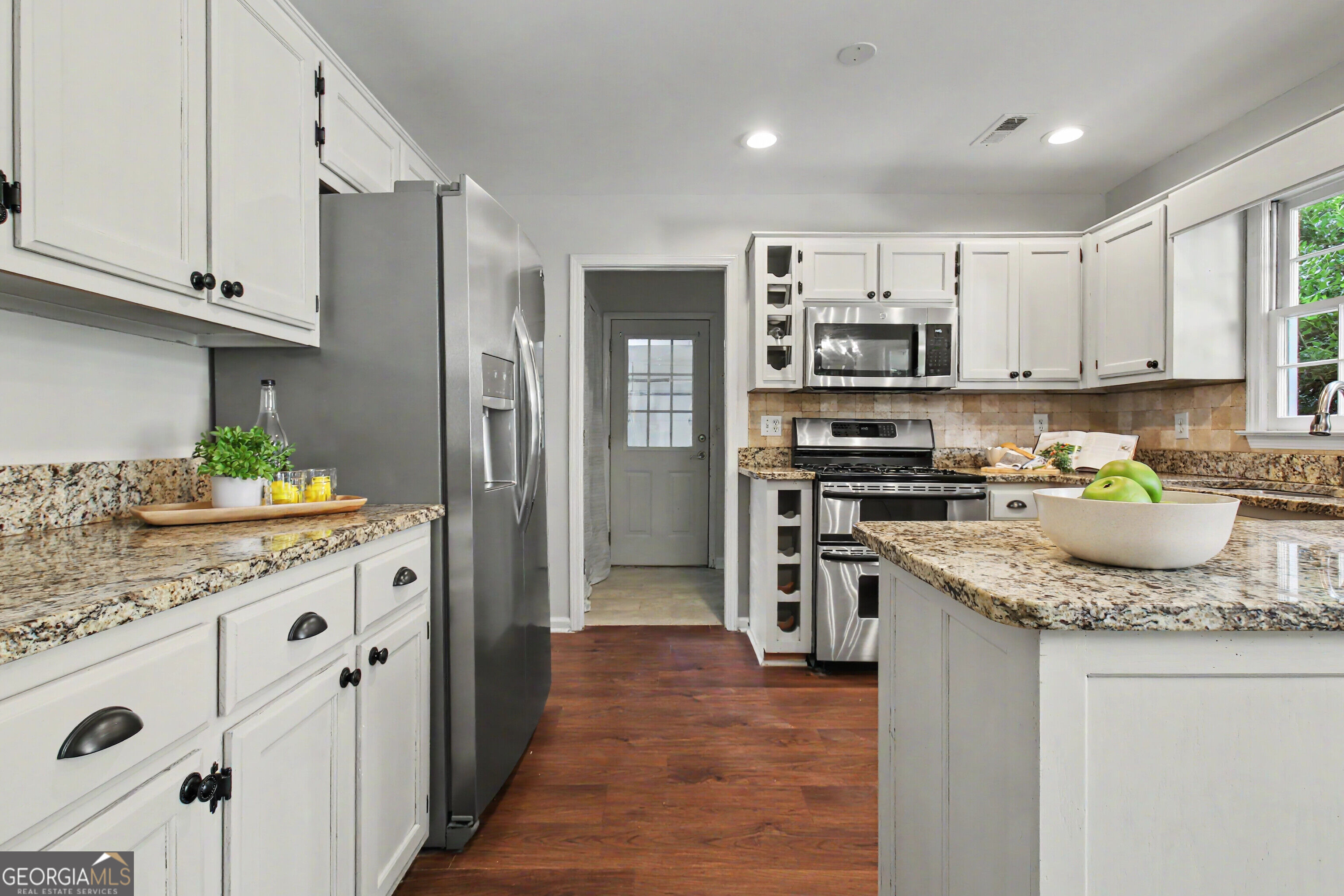 401 Walnut Grove Road Property Photo 14
