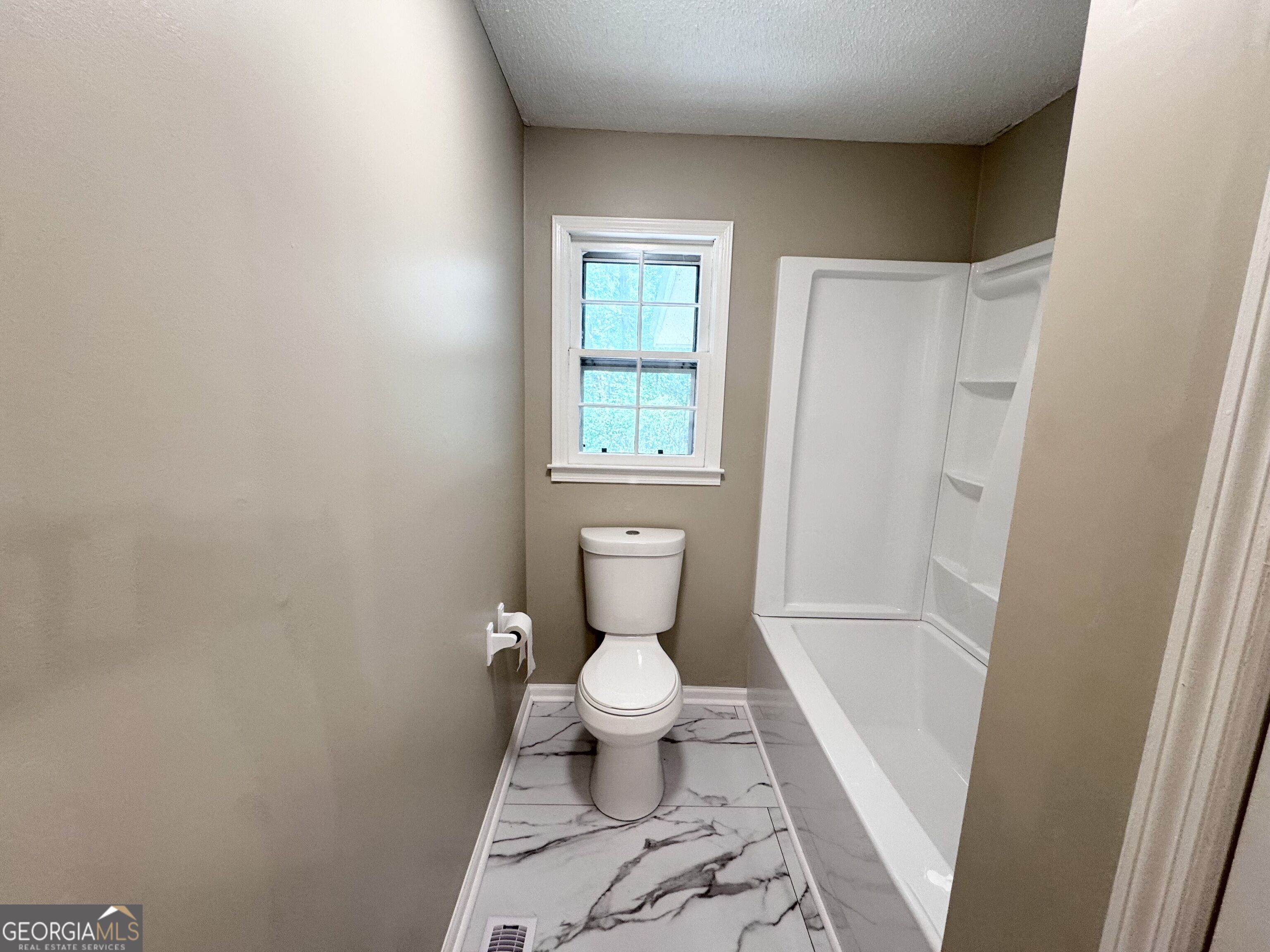 304 Pinewood Drive Property Photo 27