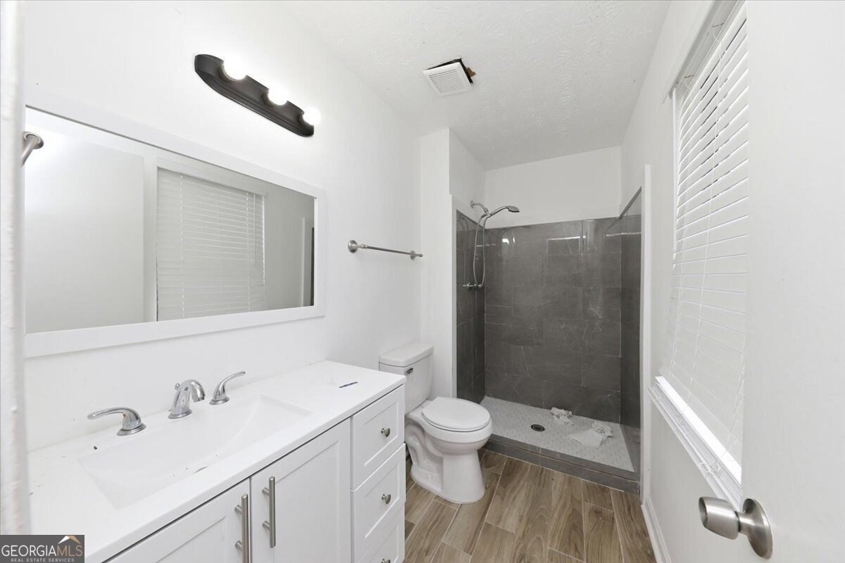 6326 Steepleridge Court Property Photo 18