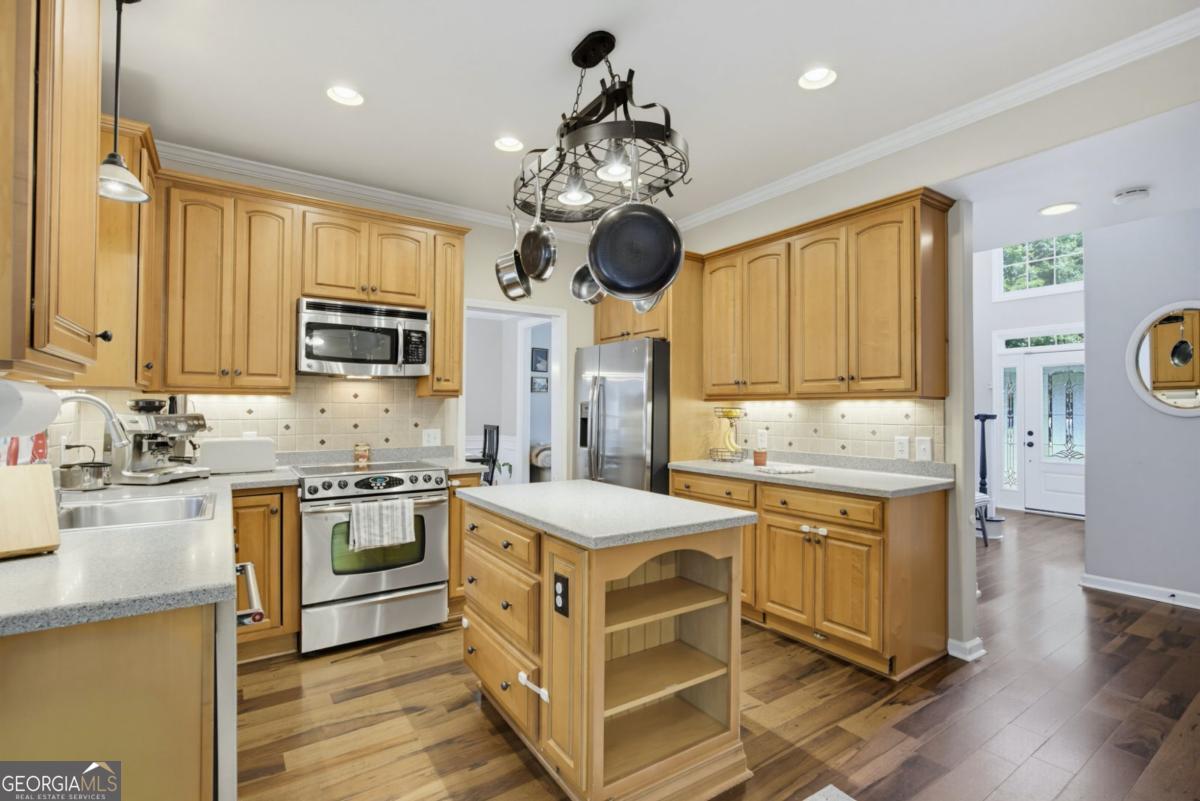 1100 Arya Drive Property Photo 8