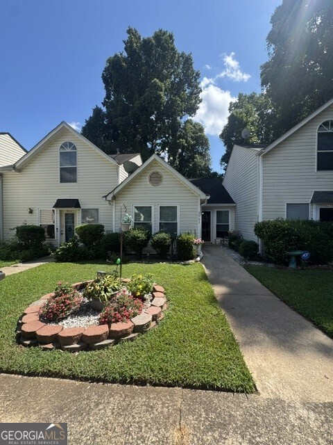 9063 Stoneleigh Trace