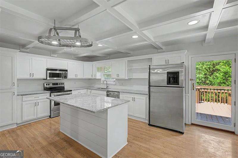 23 Spring Meadows Lane Nw Property Photo 8
