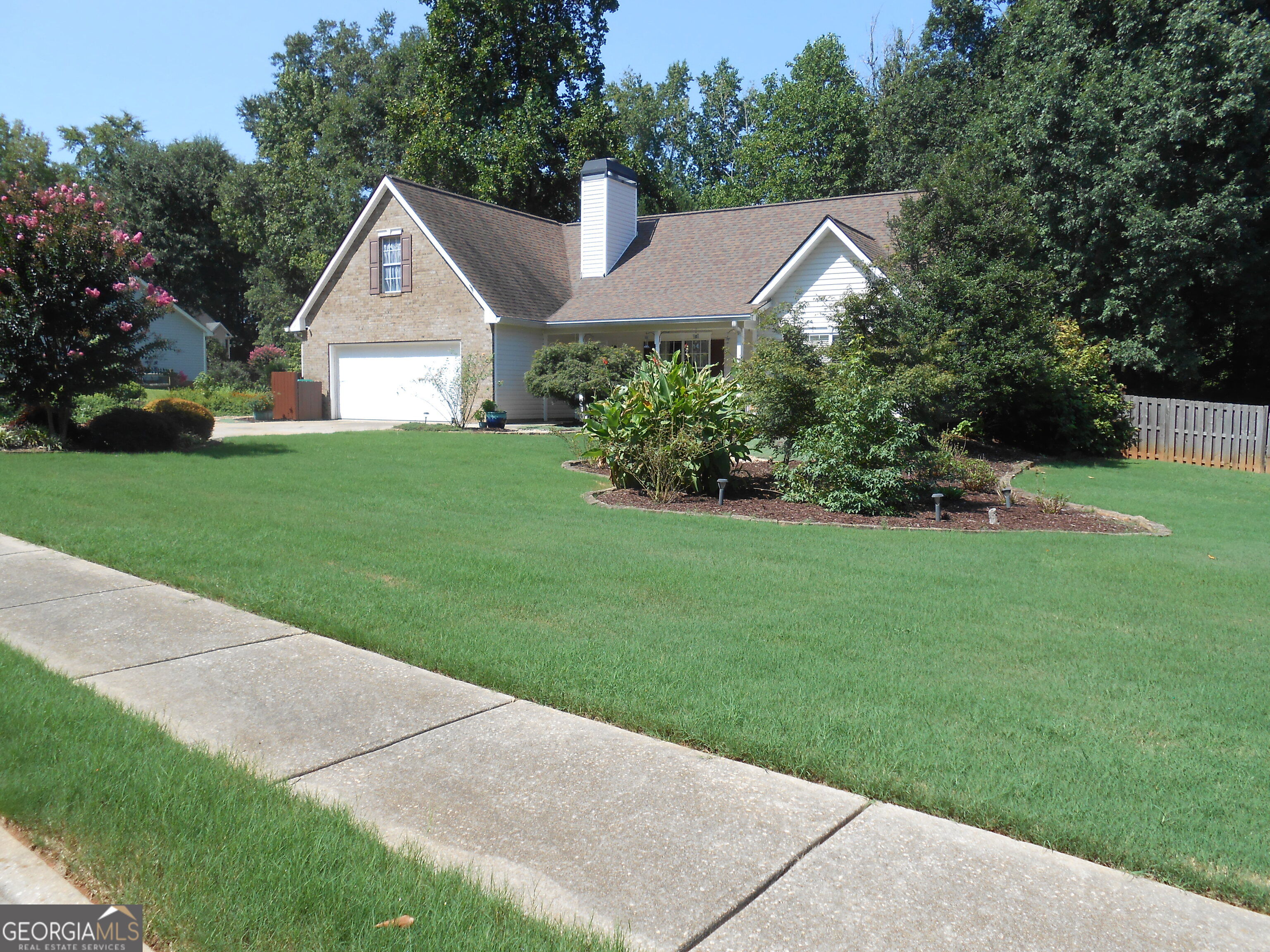 209 Pebble Creek Drive Property Photo 4