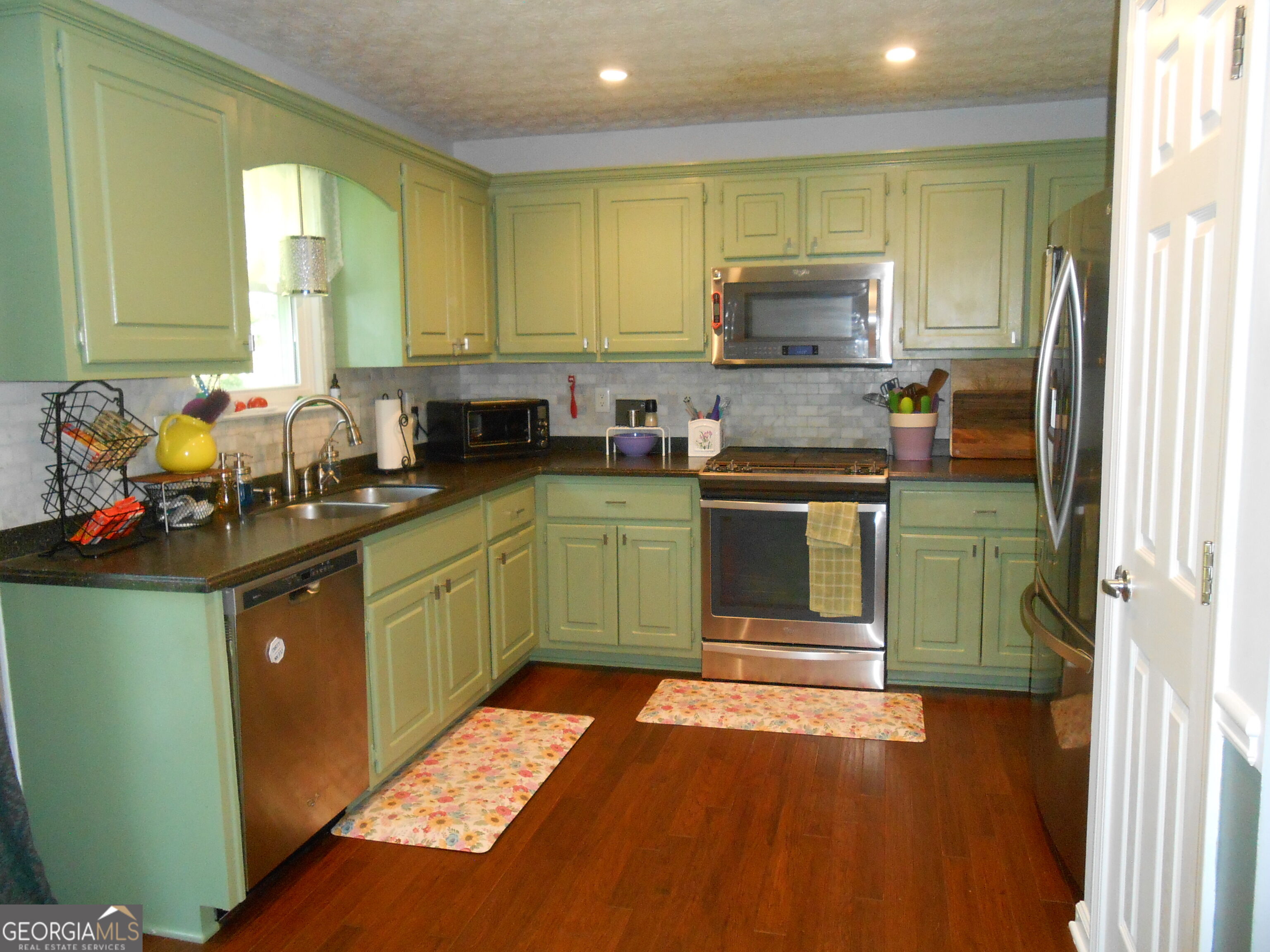 209 Pebble Creek Drive Property Photo 9