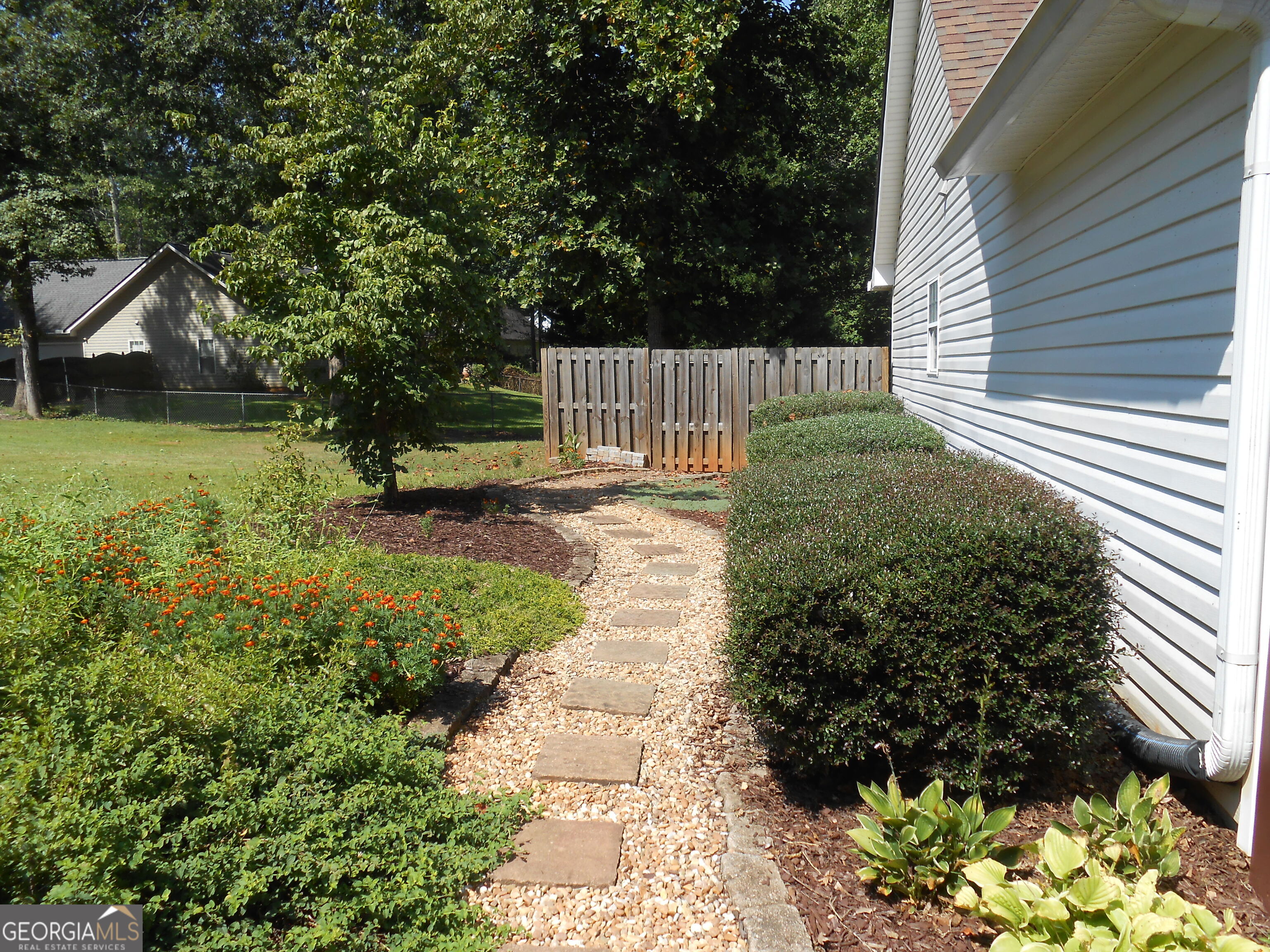 209 Pebble Creek Drive Property Photo 19