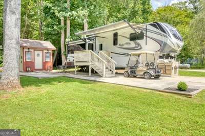 216 Bear Bend Property Photo 1