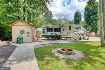216 Bear Bend Property Photo 4